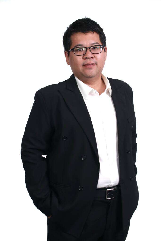 โค้ชตอม